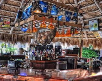 Rest in the Sun of Palm Beach Shores - Palm Beach Shores - Bar