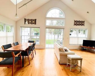 Lake Michigan Sandy Beach is a short walk! Home in Downtown Empire, Grill - Empire