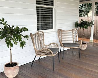 Liberty on Brae, the perfect little cottage stay. - Inverell - Patio
