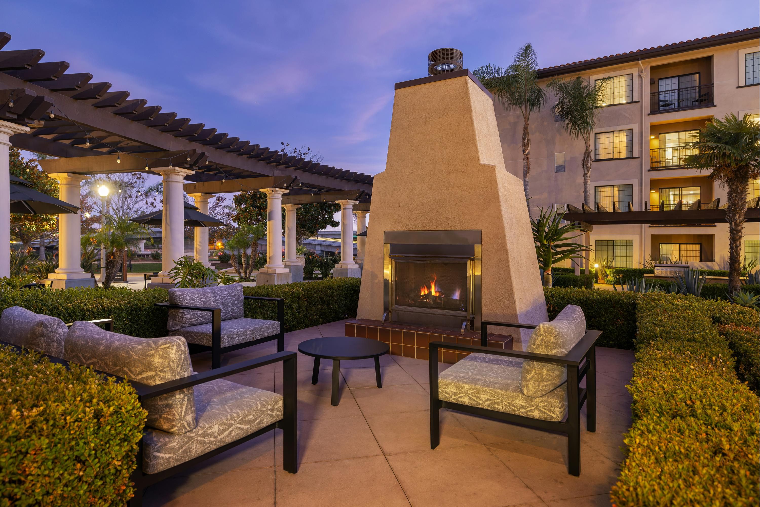 Homewood Suites by Hilton San Diego Airport-Liberty Station - San Diego - Patio