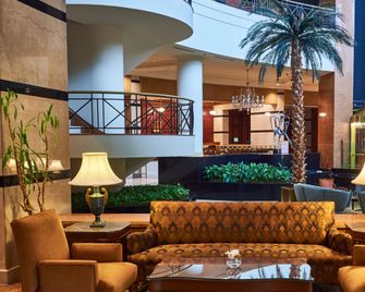 Intercontinental Hotels Almaty By IHG - Almaty - Oleskelutila