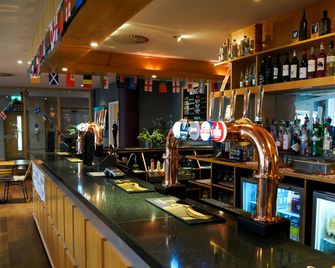 Future Inn Cardiff Bay - Cardiff - Bar