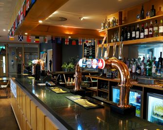 Future Inn Cardiff Bay - Cardiff - Bar