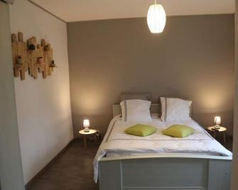 Gîte de Charme avec Sauna, Salle de Jeux et Connexion Fibre en Lorraine - FR-1-584-166 - Val-de-Briey - Habitación