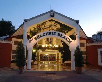 Belcekiz Beach Club - אולודניז - בניין