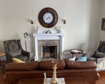 Seabank House Bed and Breakfast Hummingbird - Pictou - Wohnzimmer