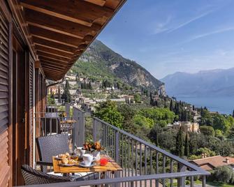 Hotel Meandro - Gargnano - Balcony