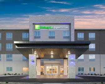 Holiday Inn Express & Suites Rapid City - Rushmore South - Rapid City - Building