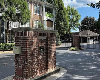 Atl Reset Stylish & Peaceful - Atlanta - Edifício