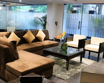 Fuji Ryokan by Vivid Stays - Gurugram - Lounge