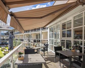 Enjoy Elegant Stay with Terrace, Indoor Pool & Walks in Schoorl Dunes - Schoorl - Balcony
