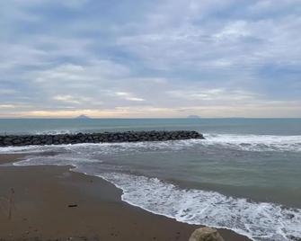 Shambala palm beach anyer - Anyar - Beach