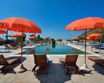 Residence Baia di Sorgeto - Forio - Piscina