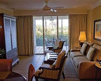 Luxurious studio at Hyatt Coconut Plantation. Best Rates. - Estero - Living room