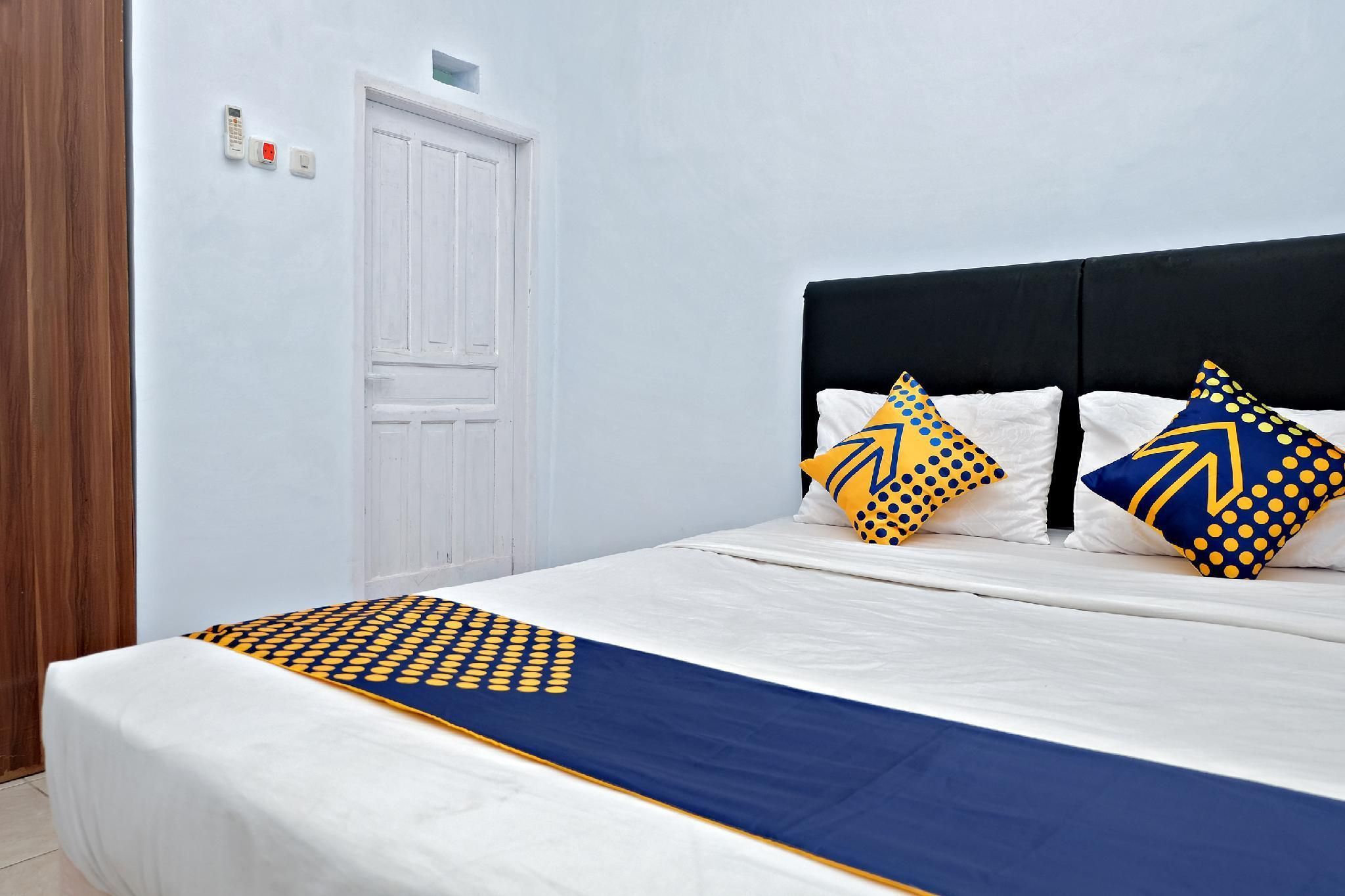 Spot On 2847 Anggrek Homestay Syariah - Makassar - Bedroom