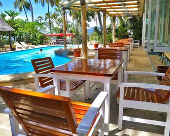 Aquarius on the Beach - Nadi - Piscina