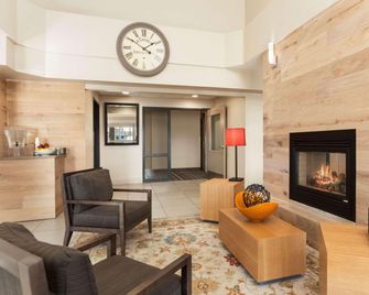 Country Inn & Suites by Radisson, Eagan, MN - Eagan - Lobby