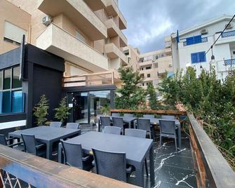 Enles Hostel - Durrës - Balcón