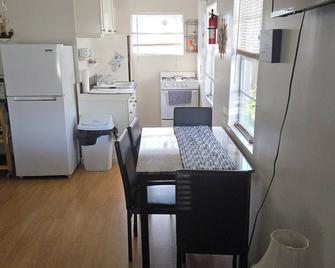 Quiet Apartment - Baytown