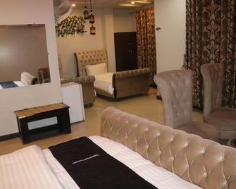 Abeer Hotel By Lmc - Mingaora - Bedroom