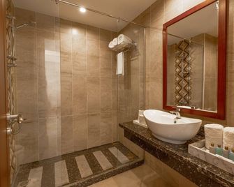 Oyster Bay Beach Suites - Marsa Alam