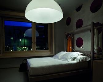 Nu Hotel - Milan - Bedroom