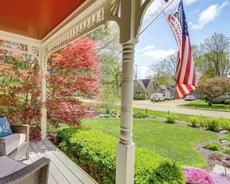 Walk to Main St And Parks Zionsville Vil - Zionsville - Patio
