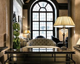 Grand Hotel Baglioni - Florence - Lobby
