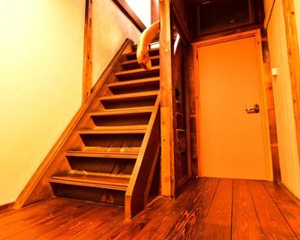 日光棲息之家賓館 - 日光 - 階梯