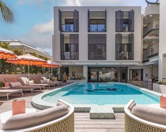Basq House - Byron Bay - Piscina