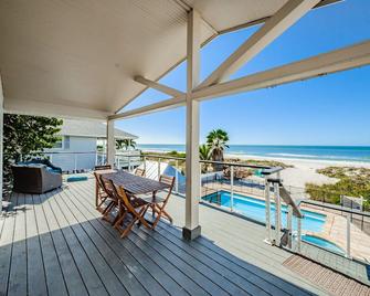 Sunshine's Hideaway - Indian Rocks Beach - Balcony