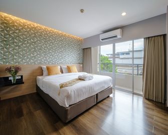 Season Place - בנגקוק - חדר שינה