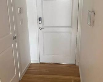 Pristine escape in Cherry Creek! - Denver - Hall