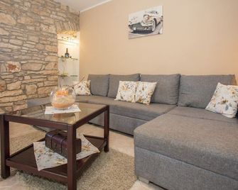 Casa Blechi - Tar - Wohnzimmer