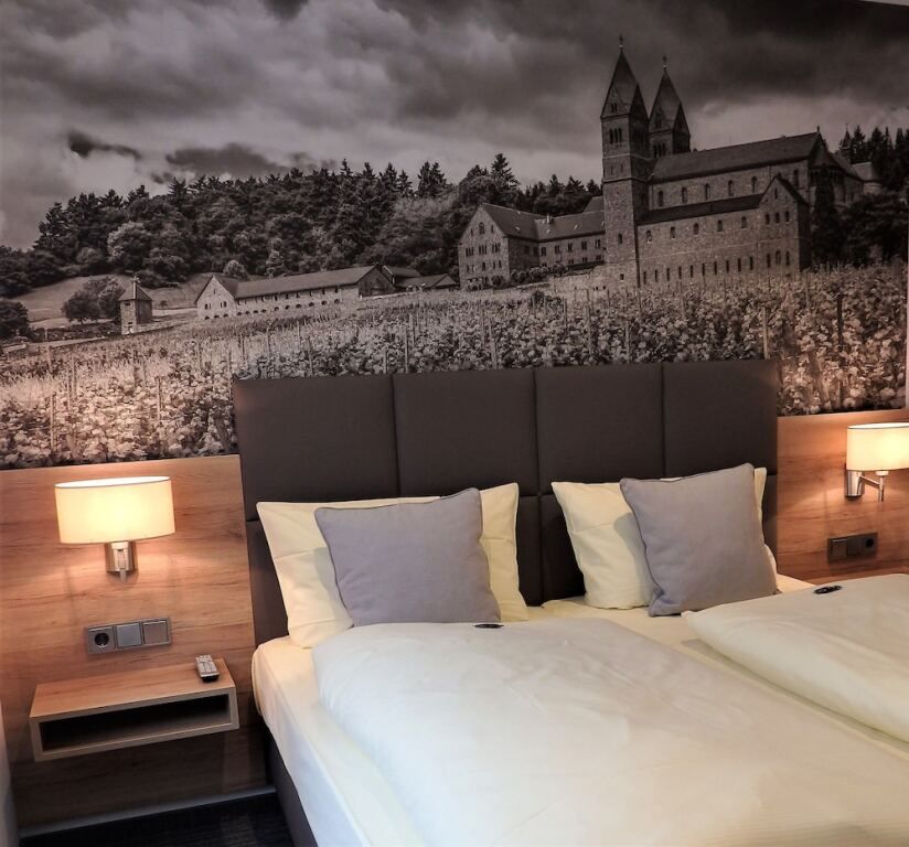 Hotel Rose - روديشييم ام رهيين - غرفة نوم