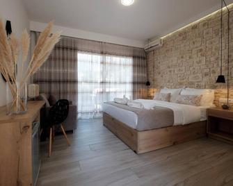 Terezas Hotel - Sidari - Bedroom