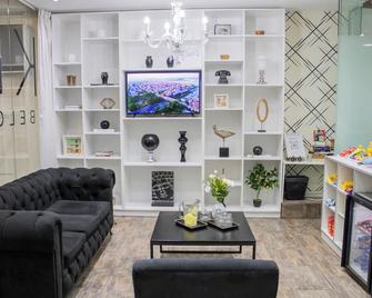 كير بيلجرانو هوتل - بوينس أيرس - غرفة معيشة