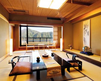 Kawaguchiya Kinosaki Riverside Hotel - Toyooka - Essbereich