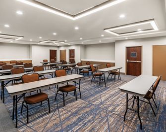 Holiday Inn Express & Suites San Antonio - Frost Bank Ctr By IHG - San Antonio - Neuvotteluhuone