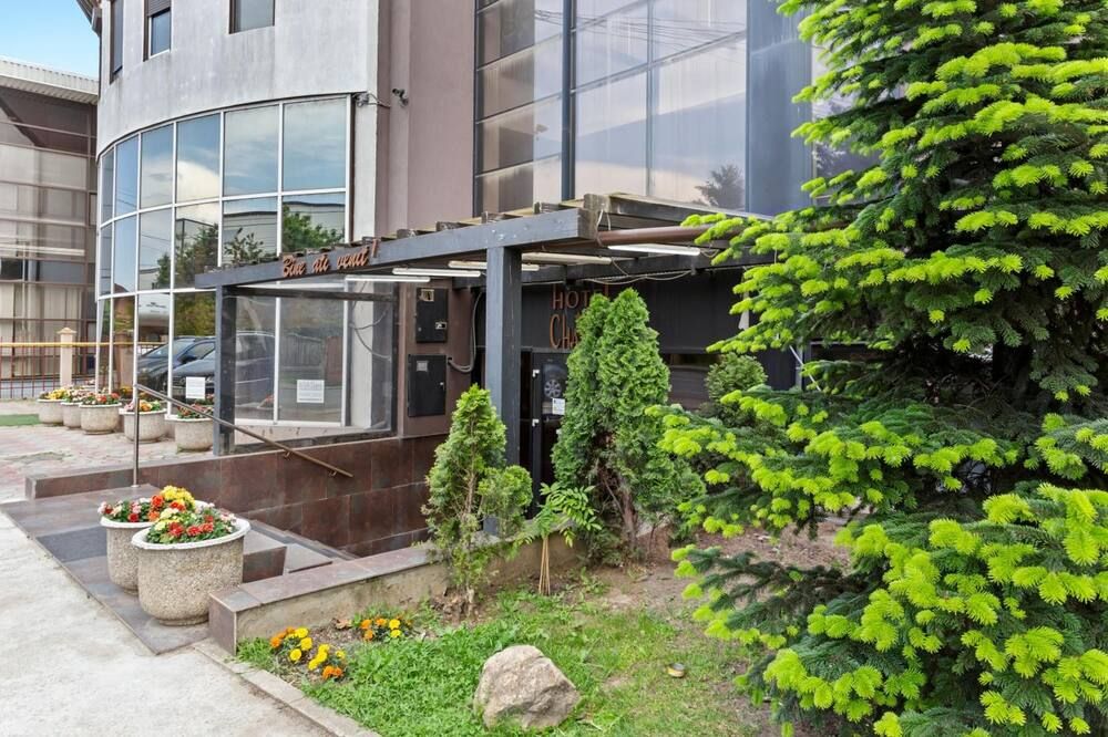Hotel Charter Otopeni thumbnail 3