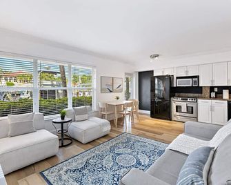 Beach Apt with Waterview in Las Olas Blvd - Fort Lauderdale - Living room