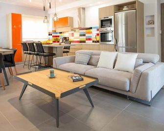 Bh862 - C - Villa Samos - Samos - Sala de estar