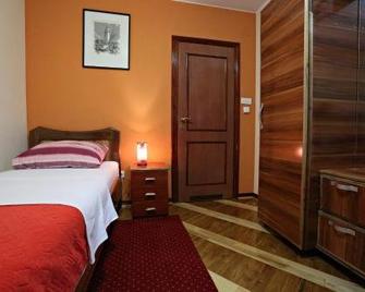 Apartments & Rooms Vienna - Osijek - Sypialnia