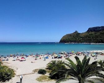 Room in Apartment - La Palma King Room With Balcony Lapalmarooms - Cagliari - Beach