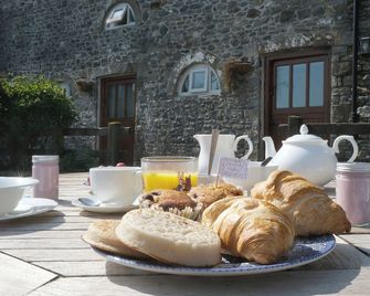 Henllys Estate B and B - Llandovery