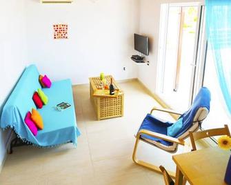 Deluxe Penthouse Junior Suite - Salonikiou - Sala de estar