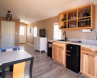 Cozy Cottage on 4 Acres - Crossville - Cucina