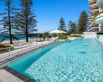 Sirocco 906 - Mooloolaba - Pool