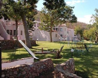 Caribbea Bay Resort - Kariba - Patio