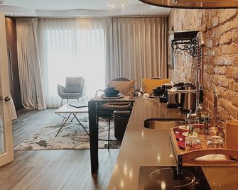 Hotel Kutuma - מונטריאול - מטבח